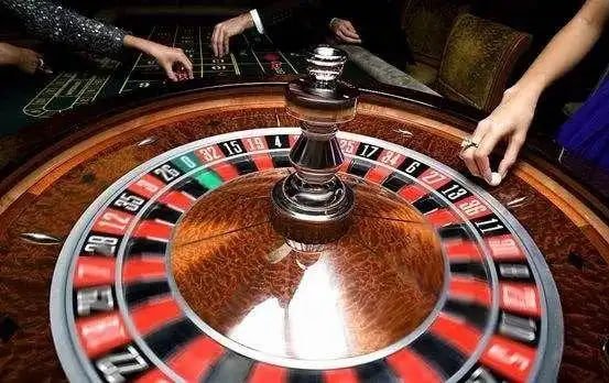 Tabel Andar Bahar dengan kartu pembuka di layar bakau toto